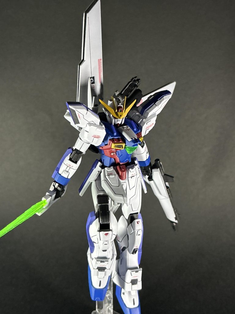 サーベル抜刀余談ですが、サテライトキャノンが長大な鞘のようになっているところがXの好きなところだったりします。