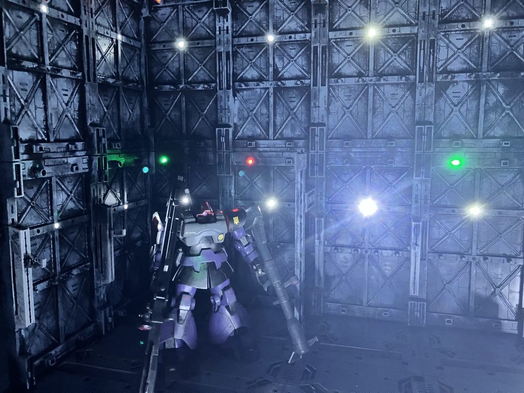 格納庫ジオラマ–3枚目/制作者：Natyo