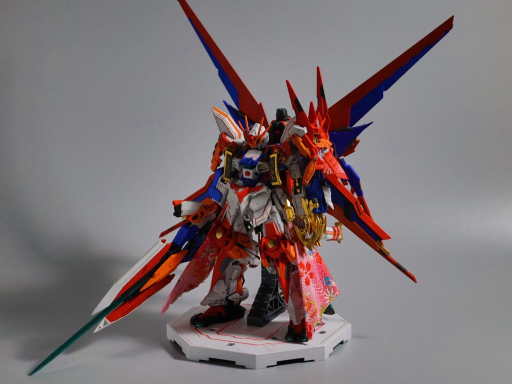 はい本気モード💢画像暗いですね、すみません💦背中にウイングが生えて「X」のシルエットになりました。ついでに大剣の先端が開いて実剣からエネルギーブレードになりました。