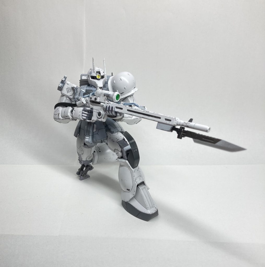 スナイパーライフル先端にはナイフを銃剣として取り付け可能にし、咄嗟の格闘戦にも使えるようにとしています。