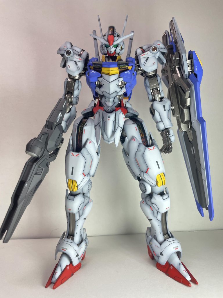 前面目と後頭部のセンサーにはHIQパーツのミラージュオーロラシールを貼ってます何をしなくても光を反射します