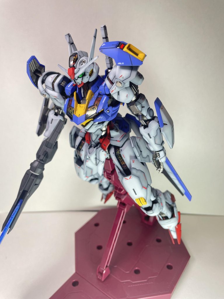 穴埋めしましたが外してこのタイプにも出来ます見えませんがサーベルも白と蛍光ブルーでグラデーションしてます