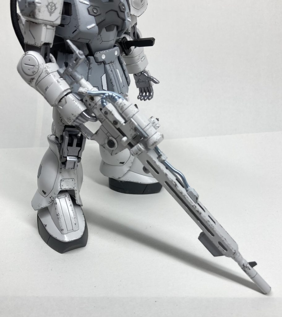 銃剣取り付け部とフロントサイト以外はほぼそのままです。