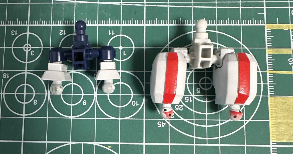 マルスギア装着前はSDフレームを採用していて、マルスギア装着時にシルエットフレームに差し替えるようにしています。シルエットフレームはそのまま使うと足が長くなりすぎるのと組み替えて使っています。