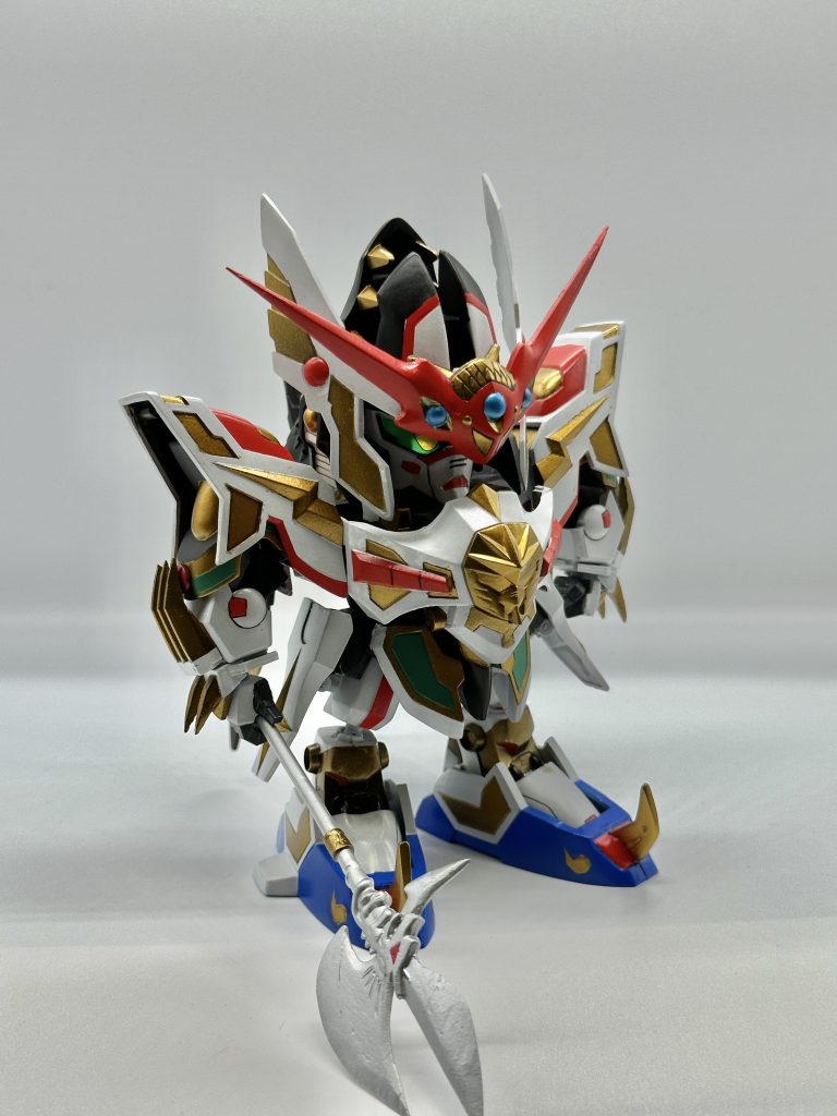 マルスギア着用マルスギアは基本的に磁石で接続出来るようにしています。腰アーマーのみいい方法が思いつかずポリキャップ接続にしているため、接続軸が露出してしまいました…他の方の作成を見てみるとどうも腰周りはパーツを全部バラしてから制作しているようでその方法を取り入れれば接続ももう少し上手く出来ただろうなと思いました、いい勉強です。