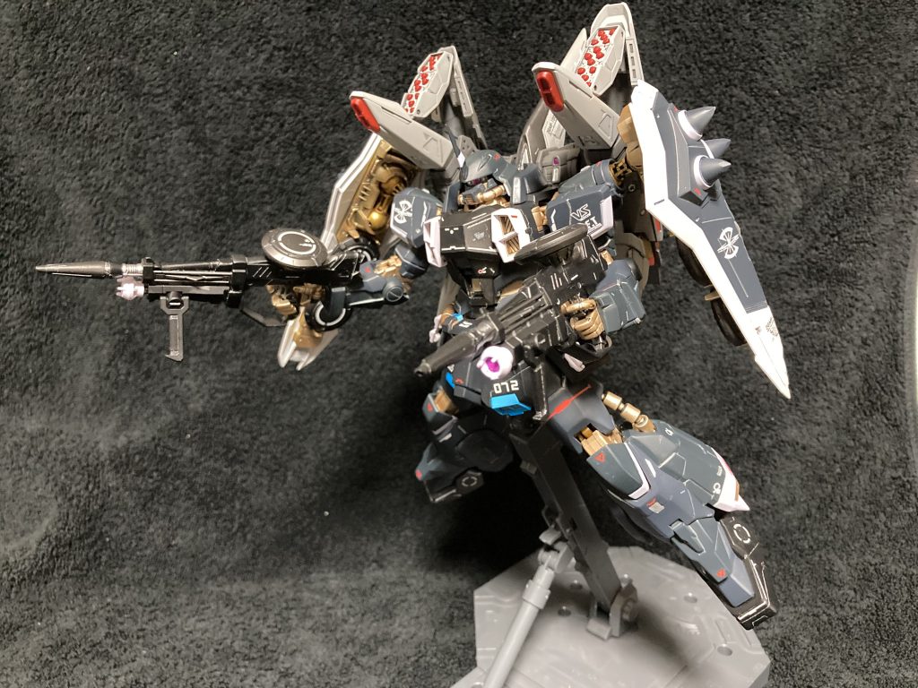 というわけでMGブレイズザクファントムでした。個人的にはMGの中で上から数えられるくらい良いキットだと思います。あまり作ってる人を見かけないのが残念ですが。