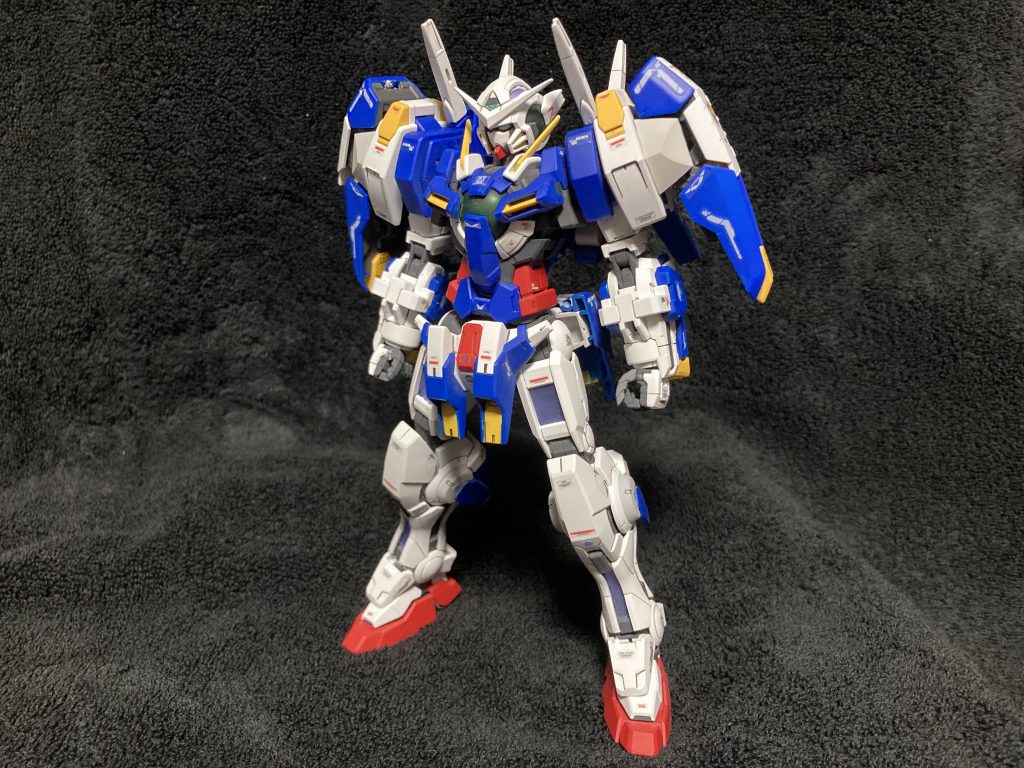 正面から。同じエクシアだし合うかな?と思ったら、まあまあ加工を強いられることになりました。