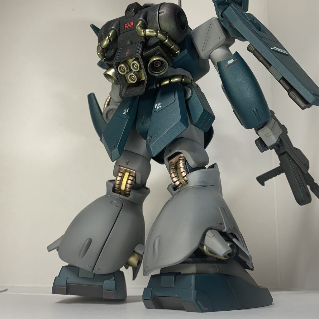 バックパックもこだわって塗装してみました