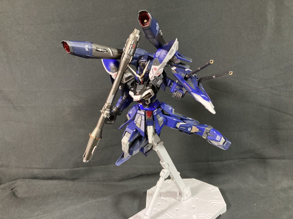 FMカラミティでした。三馬鹿の中では一番素の状態で好みなMSです。エールカラミティも積んであるのでいつか作りたいですね。