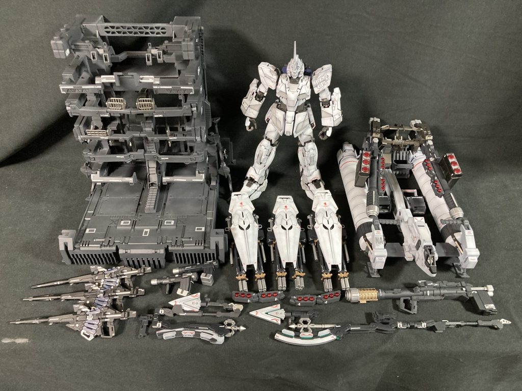 ユニコーンガンダム 1/100MG用専用装備各種 Amazon | MG 機動戦士ガンダムUC ユニコーンガンダム(レッド