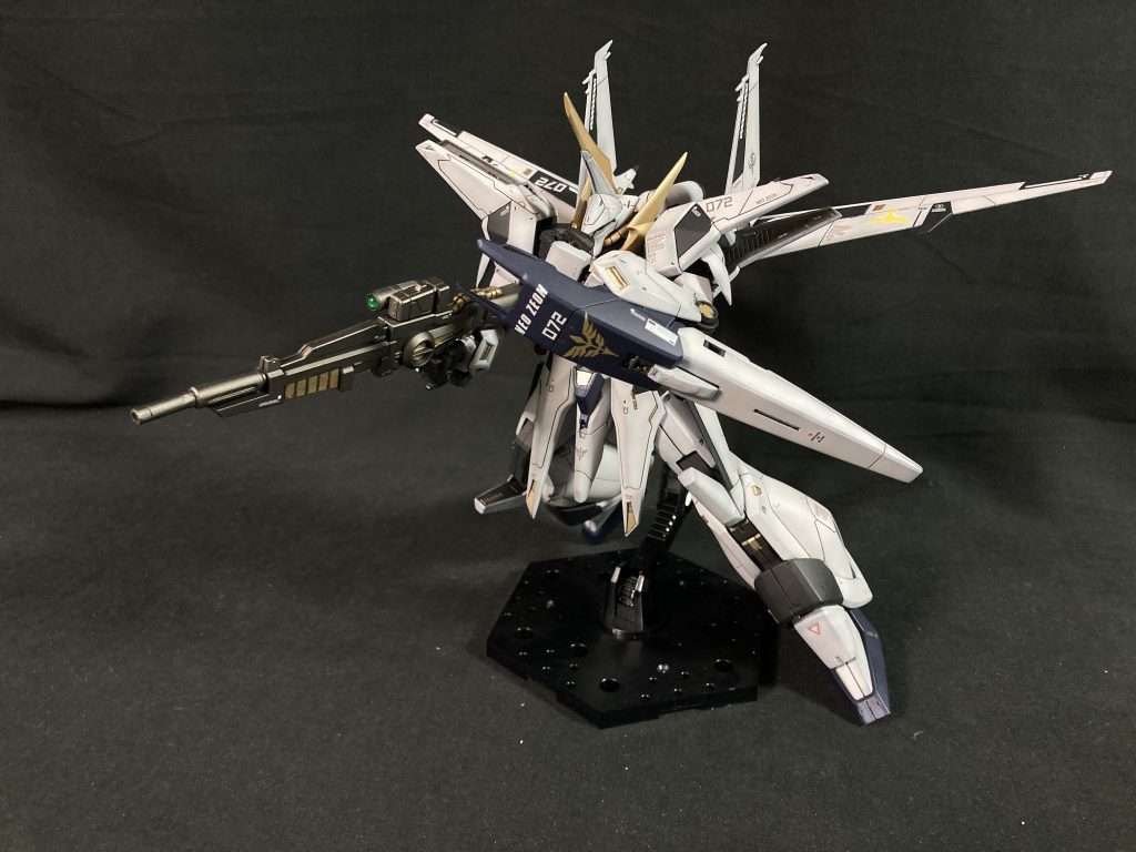 ポージングショット。Zの盾はスマートな感じで、どのMSに合わせても邪魔にならなくて良いと思います。