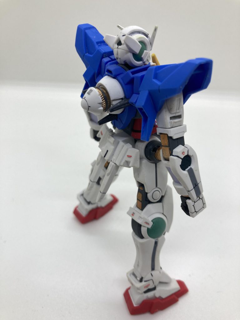 クリアパーツはエメラルドグリーンとシルバーを調色して塗装しました。 