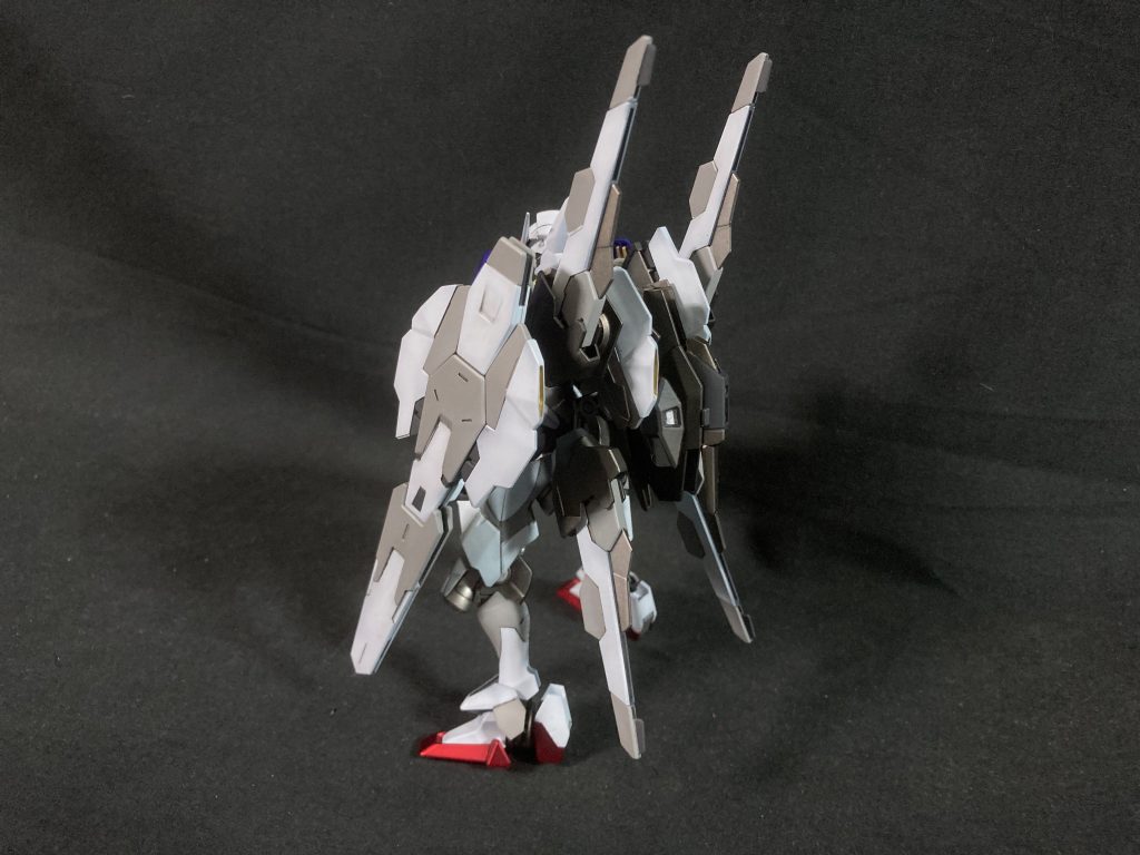 バックショットその2。バックパックに長いガンビットを2セット使ったので、盾の分がちょっと足りてませんね。完全体になるには3セット必要なようです(白目)。
