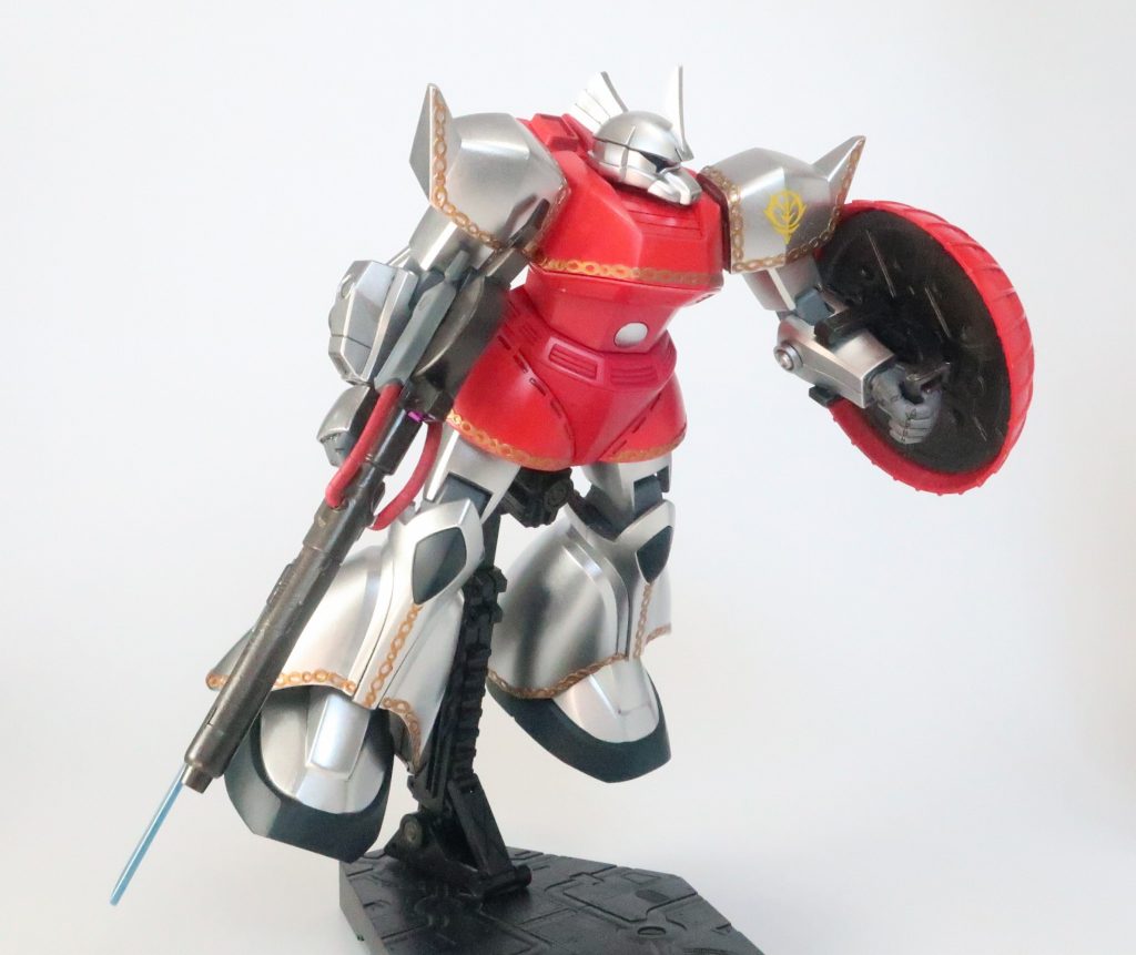 グリプス戦争当時からアクシズにはロイヤルガードが編成されていたが、彼らは要人警護に当たるエリート中のエリートであった。本機もその系譜を受け継いでおり、当代随一のパイロットが搭乗していた。本機はミネバ・ザビの護衛として活躍し、最後までその任を果たしている。んほお~妄想たのしー