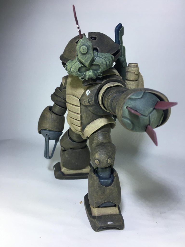 キメポーズ‼️資料がほとんどなくて、何度もサンダーボルトを見た記憶があります、イマジネーションと熱意にて、何と無くそれらしくなったと自分を納得させております。😆過去に既に処分してしまった作品です。達者でいてくれているかなぁ、、笑