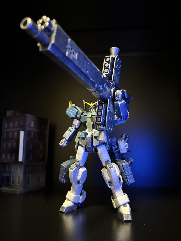 軍需産業大手コトブキヤ社製十字架砲