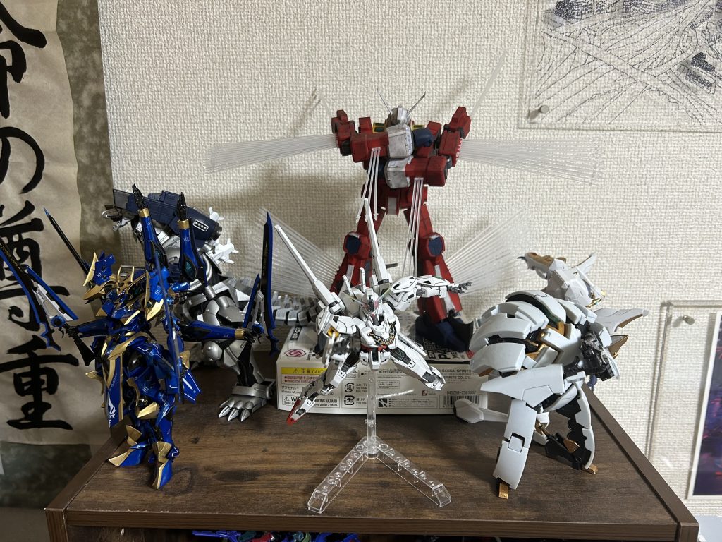 おまけ:お気に入り陳列棚ここまで見てくださってありがとうございました!今回と,あとそのうちTwitterに挙げる予定のFAGのバーゼラルドanimation ver.も割と原作に忠実にやったので,次は思いっきり魔改造しようかなと思ってます。それではまた次回。
