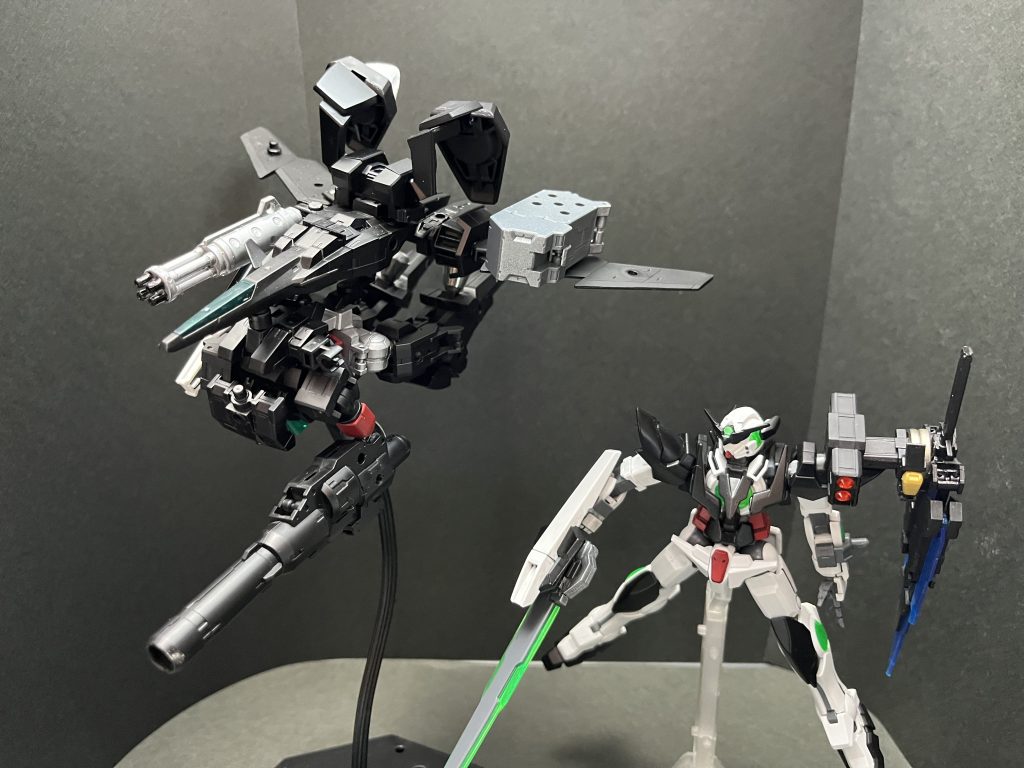 クレア『そ！やっとドライブの調整がうまくいったみたいでね。ケイ・ニムロッド整備長に持ってけって言われた次第！ソレ子『助かります！なんとかこの場を打開して撤退しましょう！