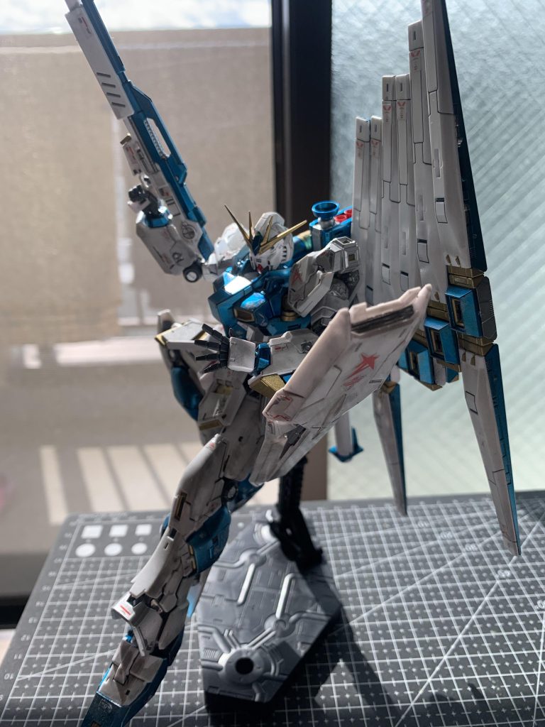 可動域が素晴らしい機体です。実はRGニューガンダムの作製はこれで3体目です。作って飽きないです。ここまで観ていただきありがとうございます。