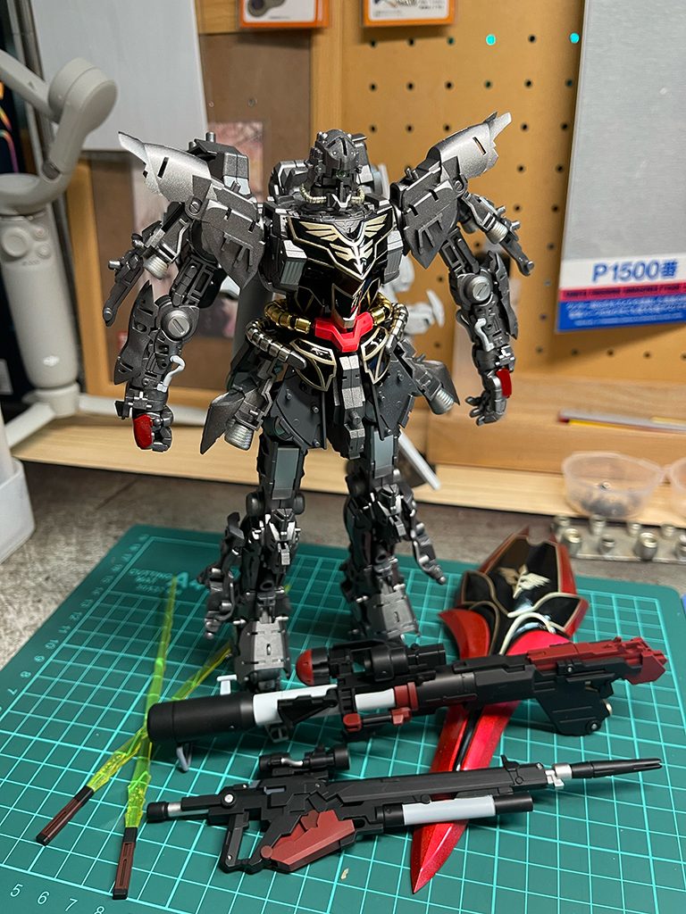 中身と武装も。