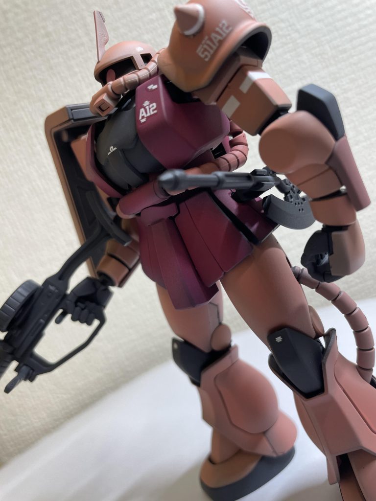 HG シャア専用ザクII–3枚目/制作者：工房たなか