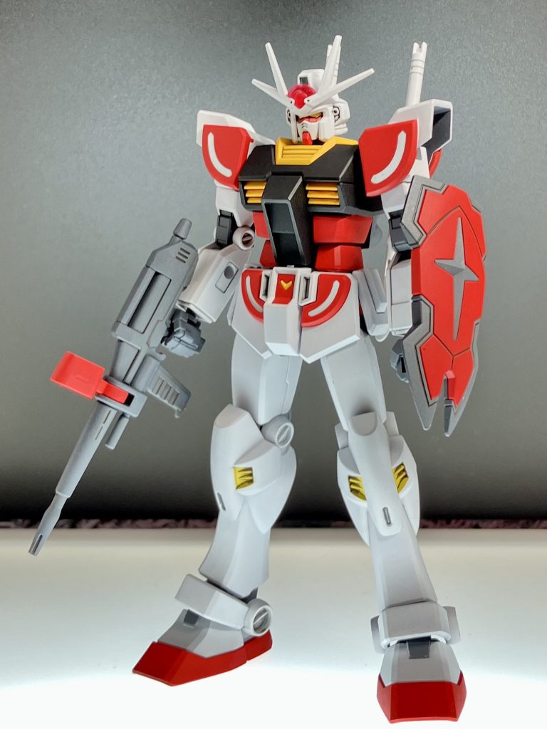 わずかなパーツ変更で印象がガラッと変わるいいデザイン。