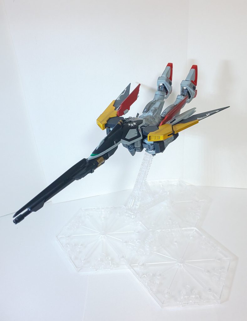 バード形態になることで機動力とスピードがMS状態より遥かに上がる