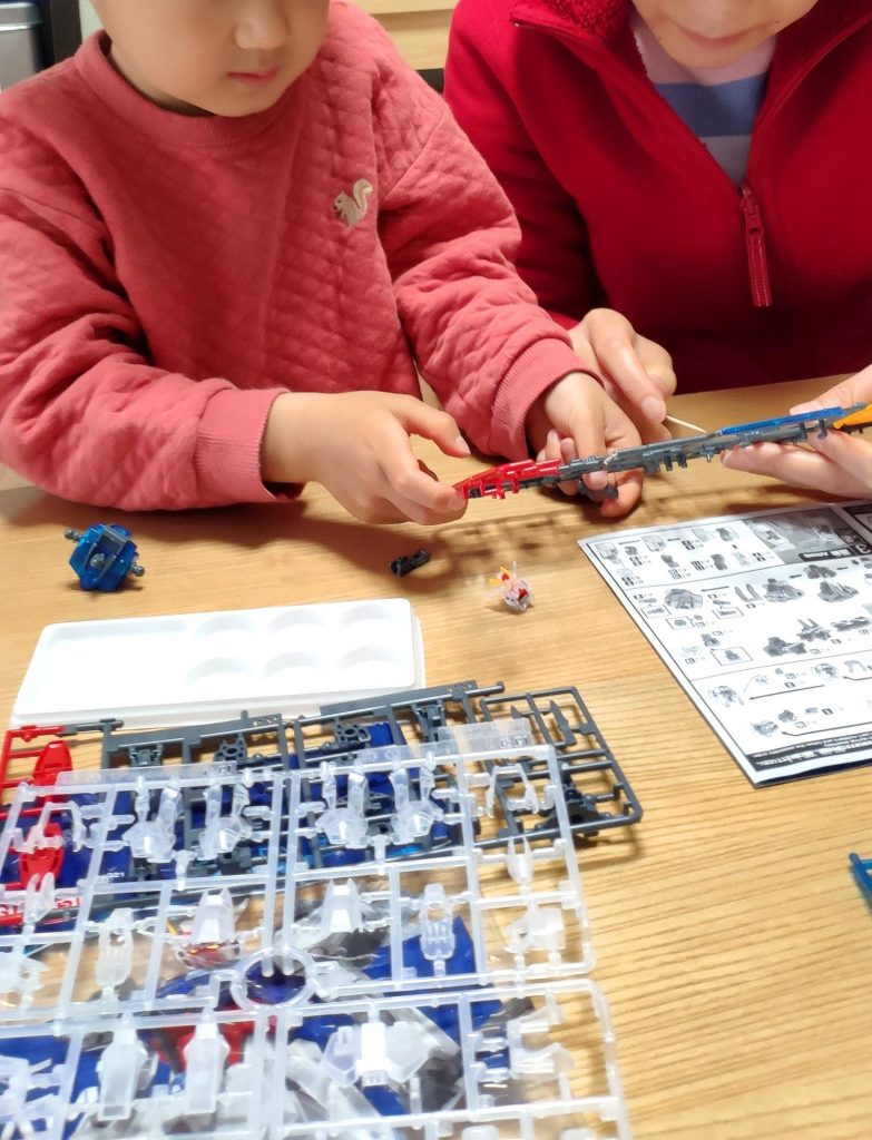 ひとつひとつ部品を確認しながら作ったよ!