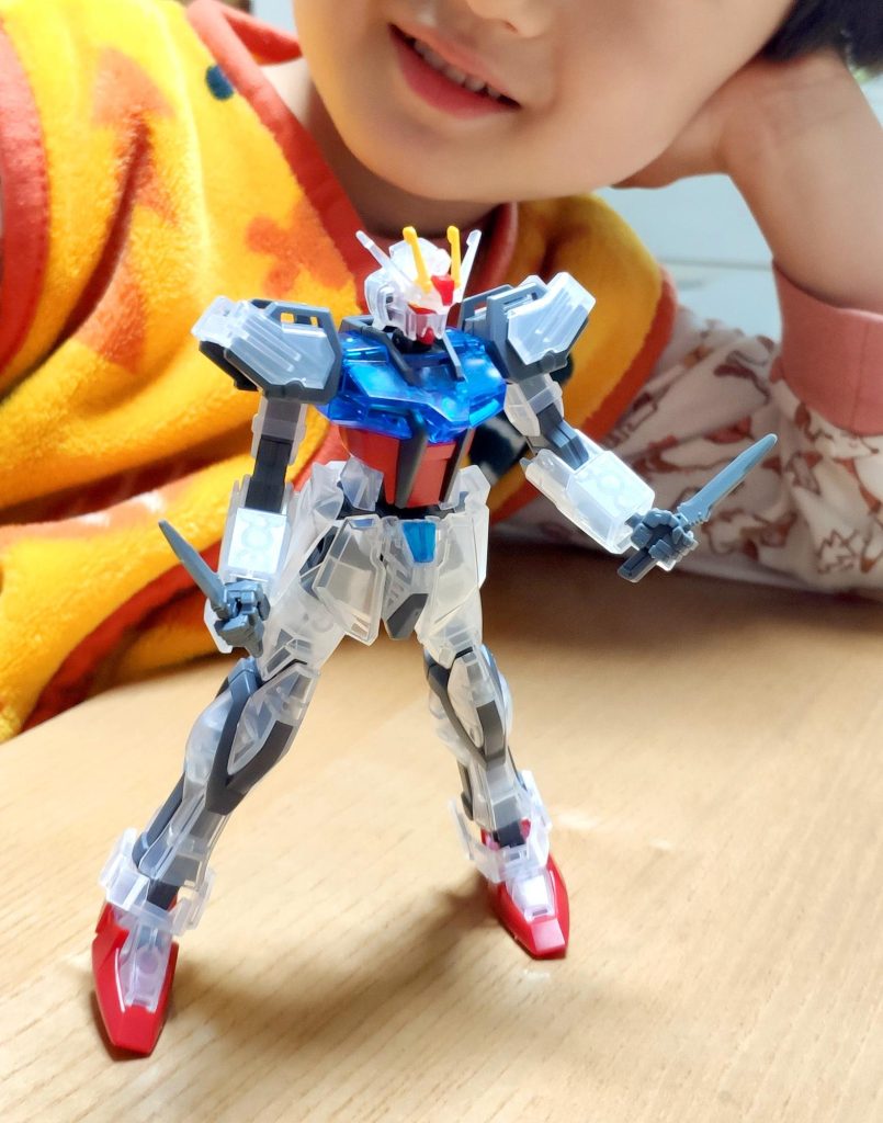 初めて作ったプラモデル。苦戦もしたけど大満足でした!