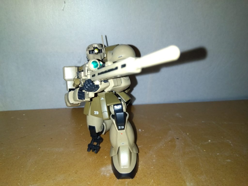 最後までご覧いただき、ありがとうございました。 この「ザクⅠスナイパータイプ」という機体は、かつてガンダムエースで「ハーモニー・オブ・ガンダム」という企画の開始をお知らせする記事と同時に設定イラストが公開され、高校生だった私はそのカッコよさと設定の渋さに一目惚れしました。 当時は大学受験が目前だったため、「受験が終わったら絶対このキットを買うんだ!」という決意を胸に、勉強を頑張りました。 そういった意味では、これもまた思い出深いキットのひとつです。 前々回の70投稿目記念作品「熱砂の攻防戦 ~in 0079~ 」を含む私の不定期企画「第04MS小隊シリーズ」の元ネタとなる設定は当時、受験勉強の合間にノートの隅に落書きしていたモノなのですが、その当時からこの機体の登場は予定していました。 それをこういった形で多くの方々に見ていただけて、本当に嬉しく思っています。 最後になりますが、本作品をご覧になっての感想などいただけますと幸いです。 さて、実は次回、モーメントにて重要な発表があります。 どうかそちらの方も、ご一読いただければ幸いです。