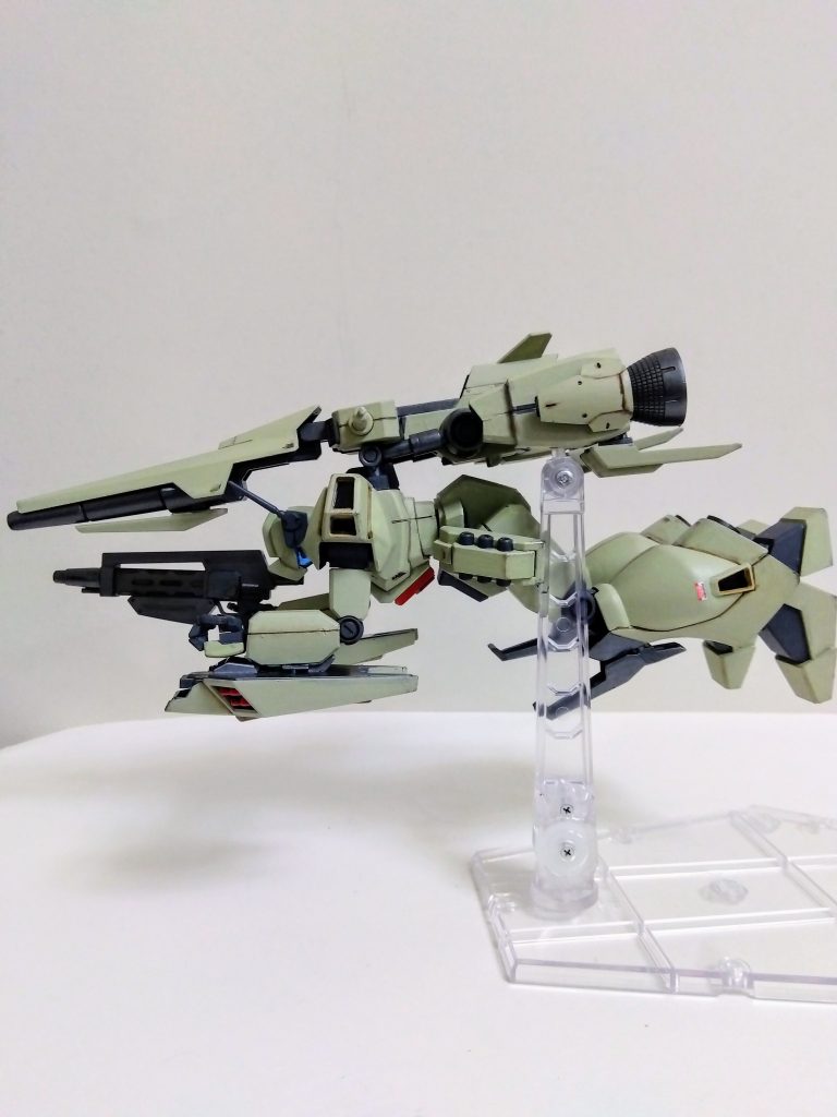 横から見ると……