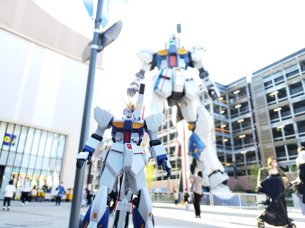 少し引きの画、ひゃー、たまらん!↑(勝手に盛り上がってるのはもうユルシテ、)