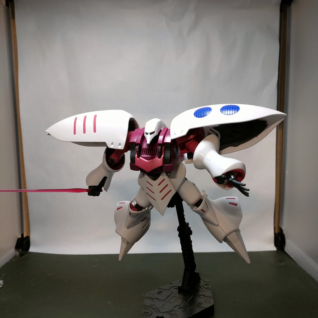 素組み。ビームサーベルがピンクなのはツッコまないで下さいw