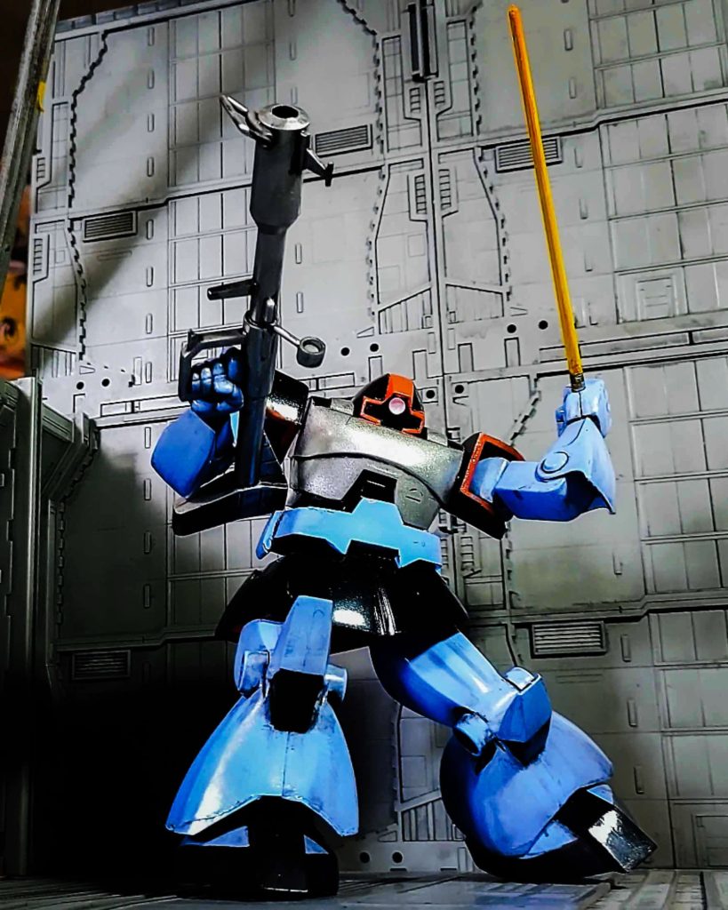 パーツを切り離して関節を増やしていますがパーツの造形自体はほぼそのままでもこの格好良さ！