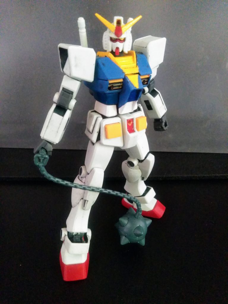 すっかり、秋の装いを感じられる今日この頃朝~夜の気温の差で、風邪など召さぬ様お気をつけ下さいませ😊 そんな訳で「中古屋さんにて購入した3体で500円のEG ガンダム」最後の一体。        晒させて頂きます🙏