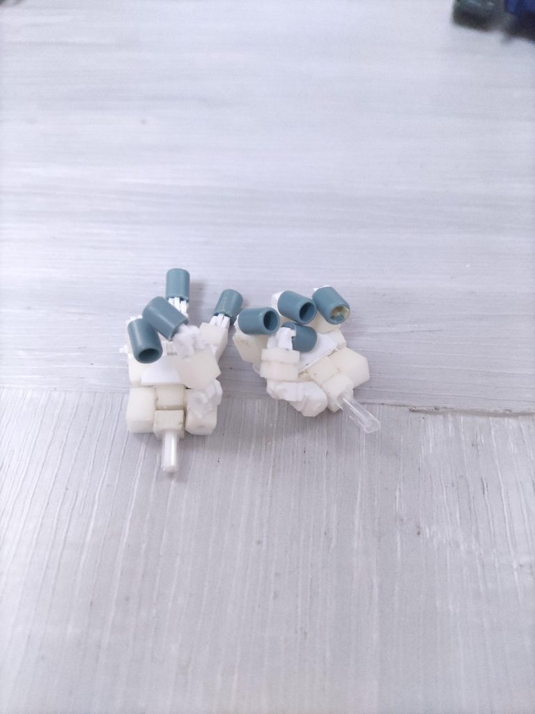 ハンドパーツは可動可能