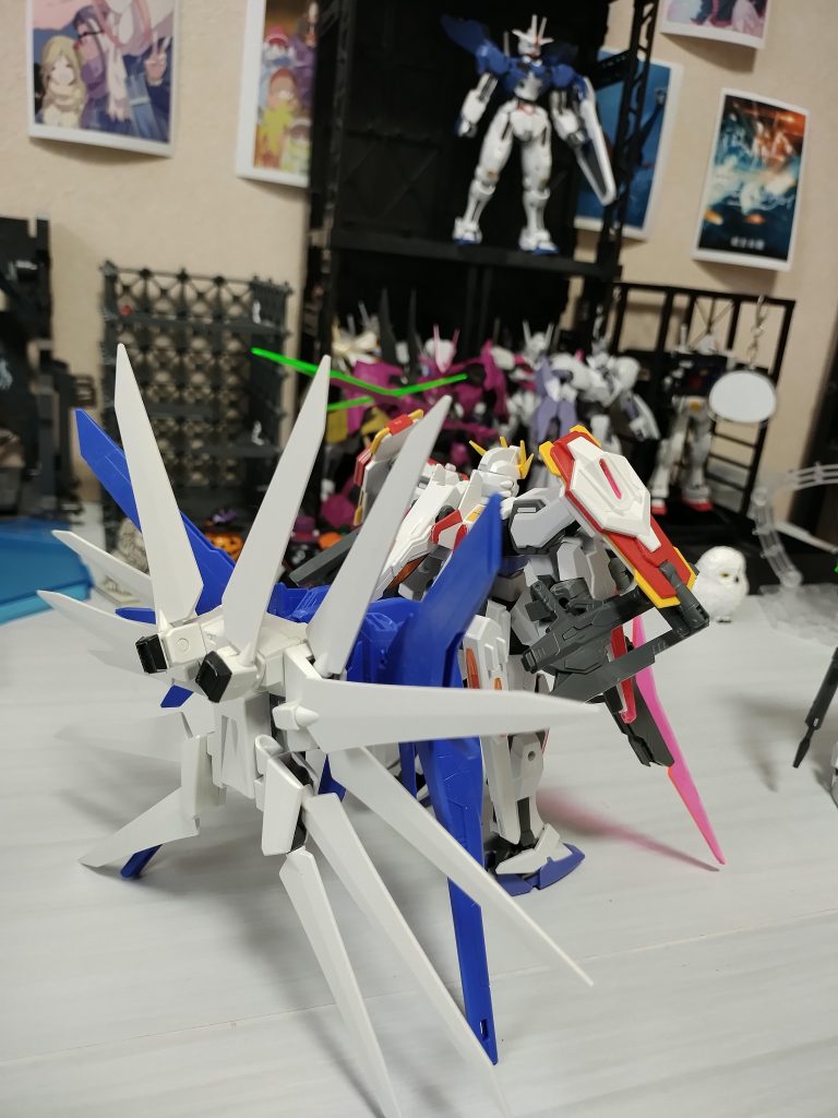 見えませんが、一応アームで繋がってます………繋がってます。(大事な事なので2回言いました)RGシステム,スターシステム,REシステム同時使用可能ですね！