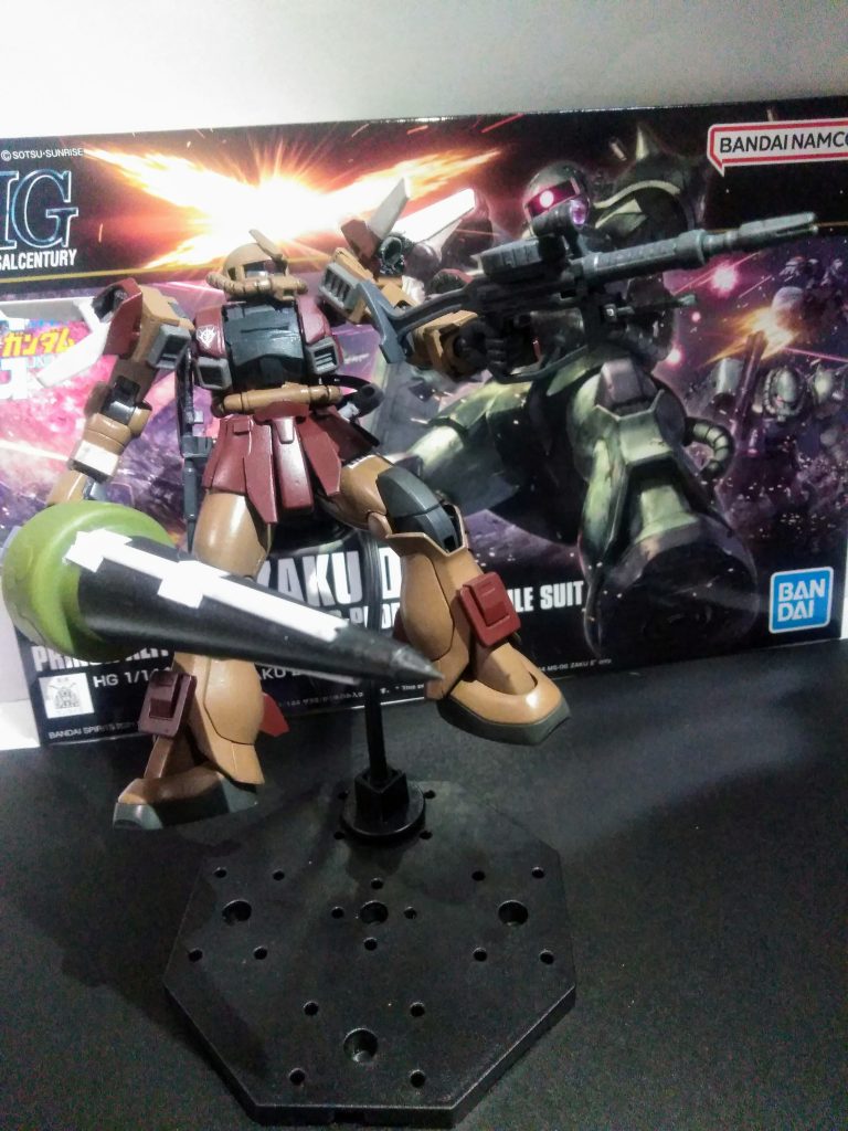 射撃武装は標準装備で 😁                                    ｢ 突貫力に全振り｣なので其ほど拘りは無いようです🧐射撃武器用の左握り手が付属なのは有難いです💗