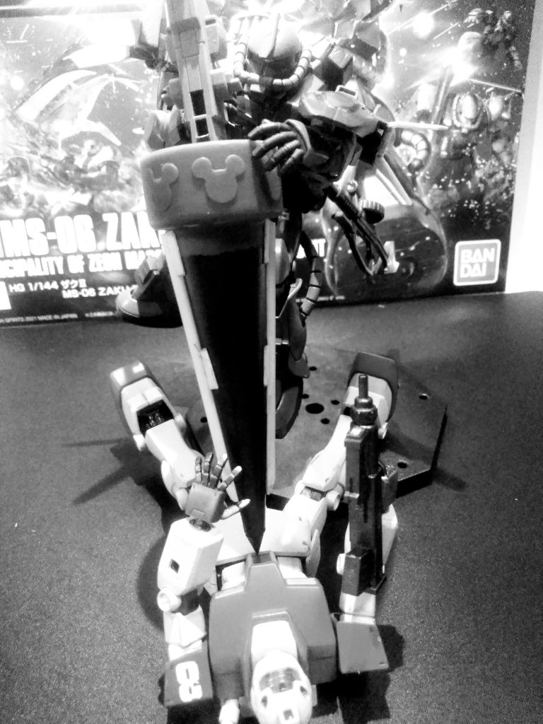 『たぁすぅけぇてぇぇ～❗』　　　　　　　　　　　　　　『オォリィィィ～～～❗❗』　　　　　　　　　　　　　の声があれば、どんな状況でも｢ポパ曹長｣の下へ駆けつける❗『アタシの婿に手ェ出すなァー❗❗』