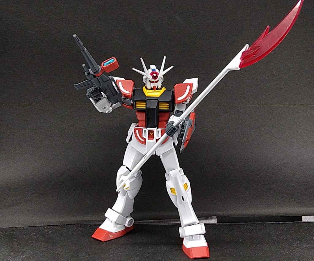 EGガンダムの改造機だからこそシール無しなのでラーガンダム本来に足りない色が多いのでそこを補完&アップデート頭部のセンサーカメラの水色はUVレジンPVやOPで目立っていた頭部のクリアパーツはそのままでは少しさみしいので100均のシールで強調