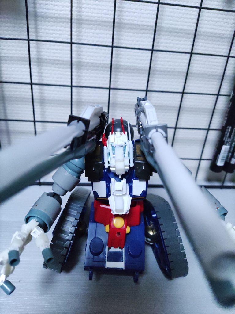 塗装前のガンタンク