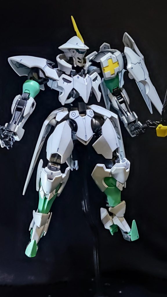 やや右側から。