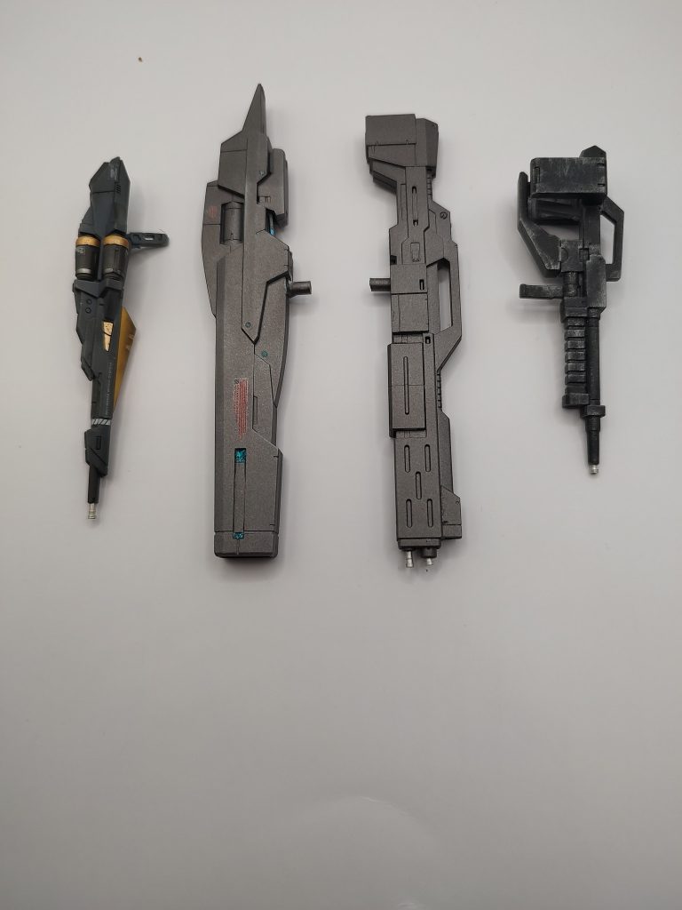 バスターライフルだけ長くて持てなかったのでカットして短くしました