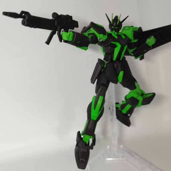 こいつ、またEGストライクつくってるよ