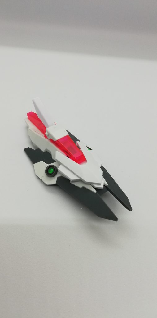 シールドもデザインに合わせて作成、新型のアブソーブシステムを搭載、物理攻撃の耐性も大幅に強化。