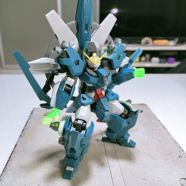 ビルド系新作記念！ガンプラ心形流の魂を込めて作成中ウル(力)xアルティメット(究極)究極の力のガンダム大まかな改造は終わったので、これからディテール作業に入ります。    