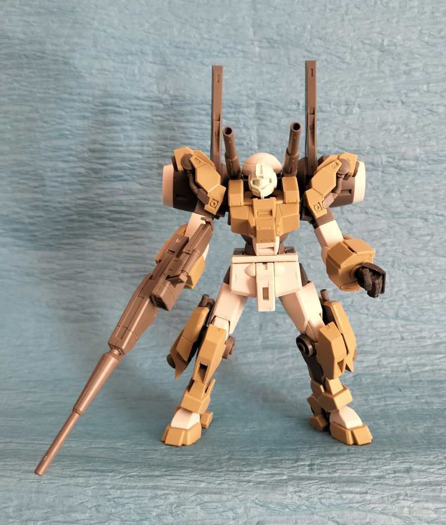 顔が好みでなく、デミバーディングの体を眺めてたらジムの頭が似合いそうな気がしたので、GM/GMの余りと次元ビルドナックルズ角の大の手に交換。クリアパーツ嵌めると取れなくなりそうなので嵌めてない。あとで更にいじるかもしれないのでシールもなし。なんとなくパワードジムっぽい。