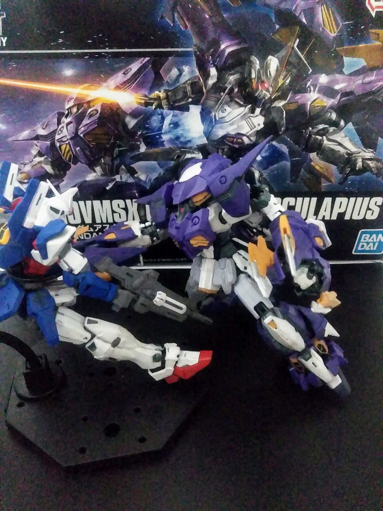 「ズゴック」ならばこのシチュをヤラナければ怒られます😤 (いや、誰にだ👹) 「ズゴック風アームがリード線で連結」なので動きがイマイチ😢