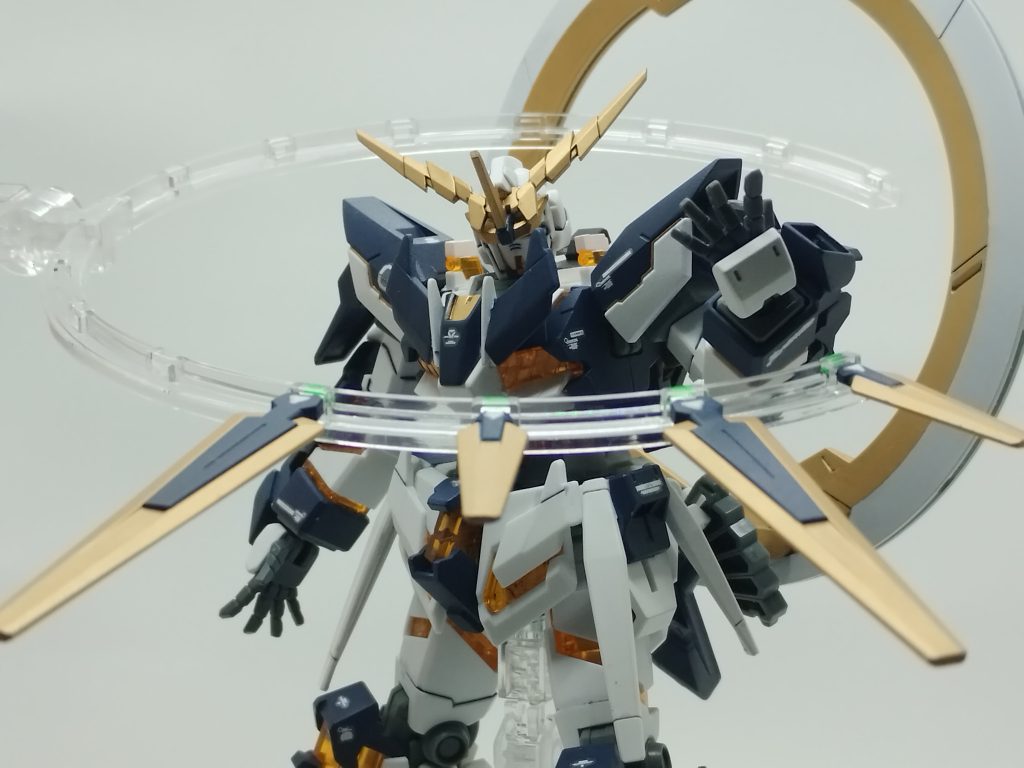 It uses 4 C-Funnels4つのCファンネルを使用