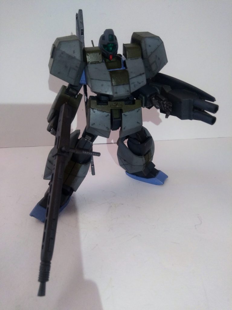 先ずは此方《イシヤ・キイモ准尉(妄想 一本だと過食でご飯たべられん 戦士)》搭乗機体 ご覧の通りに「チョバム アーマー」を装備😆 激戦下の前衛を務めます😤